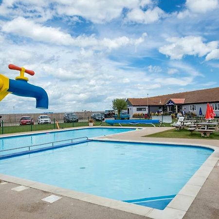 Camping Pods, Seaview Holiday Park وايتستابل المظهر الخارجي الصورة